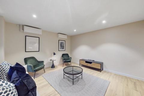 2 bedroom apartment to rent, Star Yard, WC2A