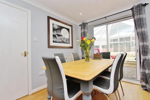 11 Durham Close, Fazeley, Tamworth, B78 3XX
