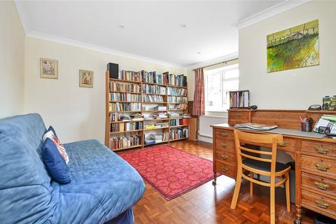 12 Rewlands Drive, Winchester, SO22 6PA