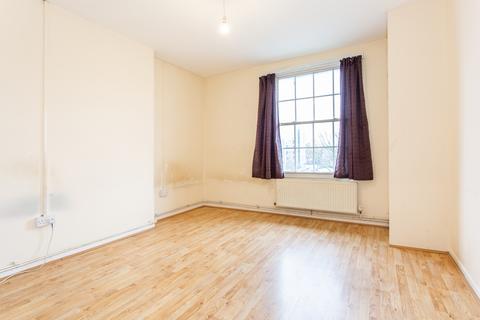 114 Shadwell Gardens, London, E1 2QJ