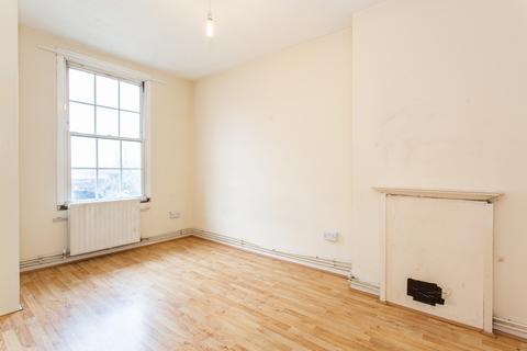 114 Shadwell Gardens, London, E1 2QJ