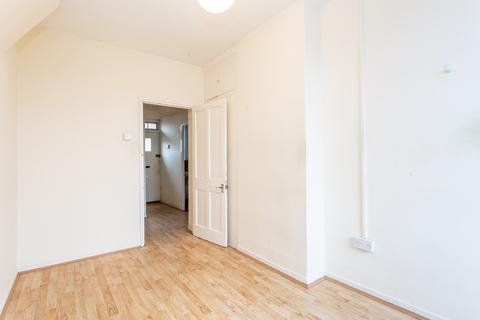 114 Shadwell Gardens, London, E1 2QJ