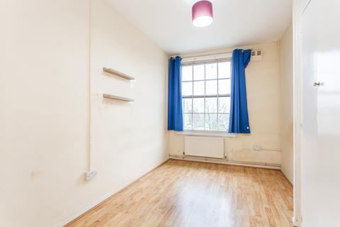 114 Shadwell Gardens, London, E1 2QJ