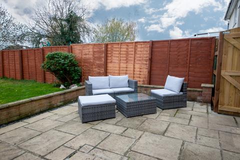 82 Spencer Road, Whitley Wood, Reading, RG2 8TN
