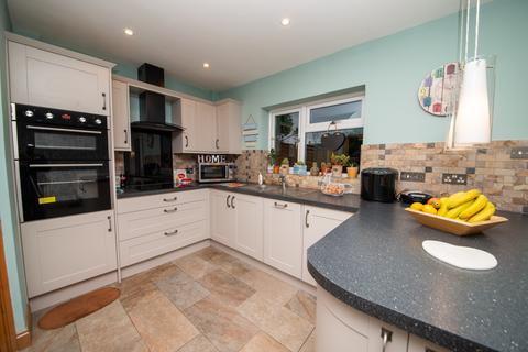 82 Spencer Road, Whitley Wood, Reading, RG2 8TN