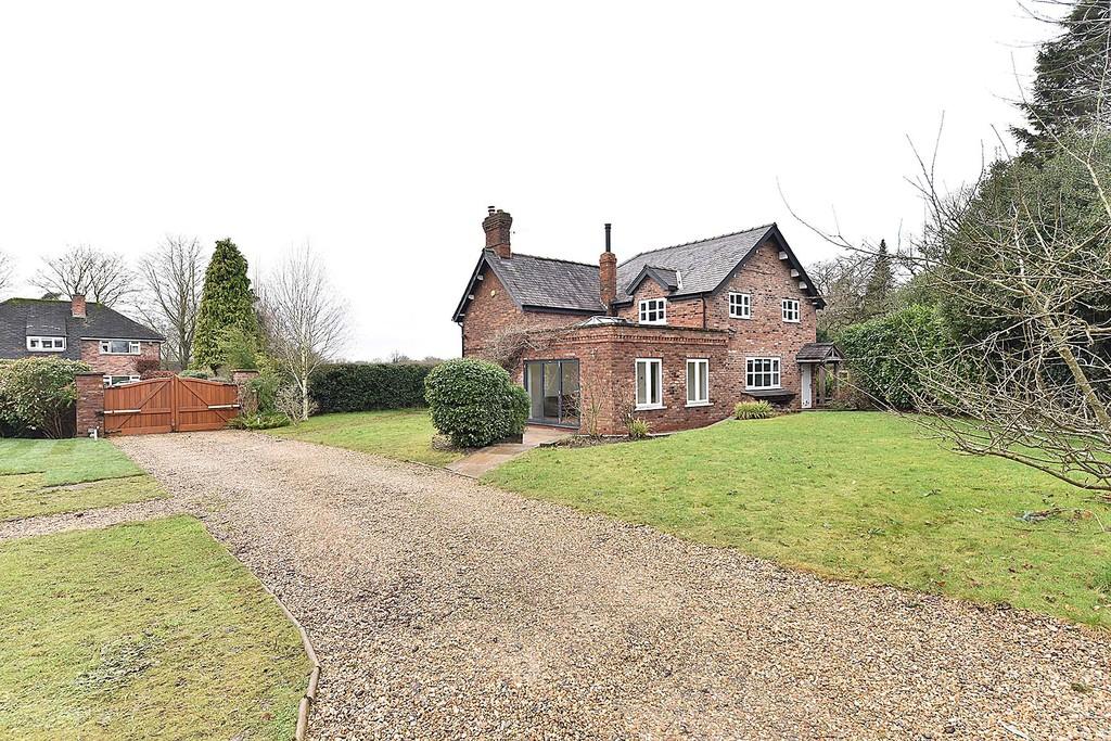 Stocks Lane, Over Peover 4 bed detached house £3,250 pcm (£750 pw)