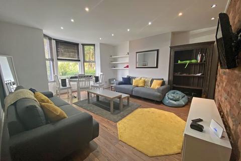 16 Consort Terrace, Leeds, LS3 1ET