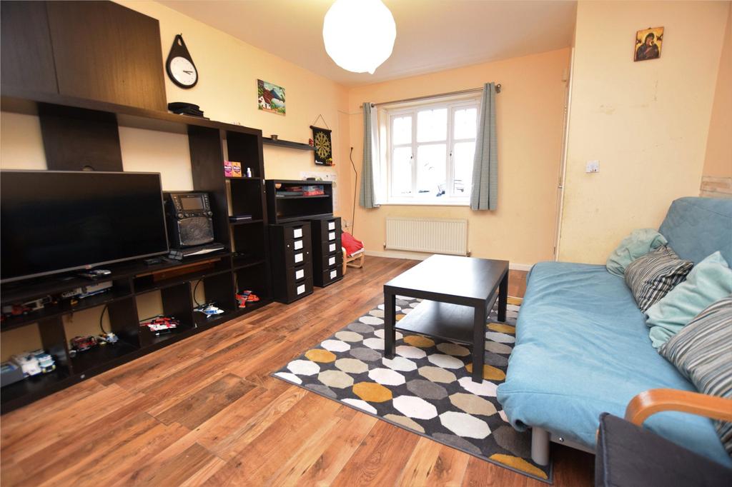Coverdale Close, Leeds, West Yorkshire 3 bed detached house £210,000