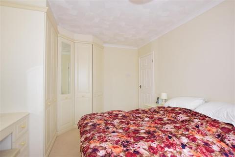 123 Allington Drive, Rochester, ME2 3TA