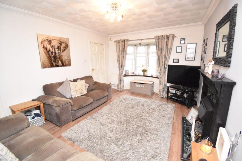 58 Ty Gwyn Drive, Brackla, Bridgend, CF31 2QG 3 bed semidetached house £179,950