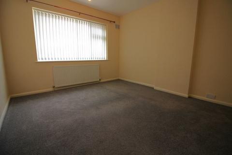 3 bedroom semi-detached house to rent, The Straits, Dudley