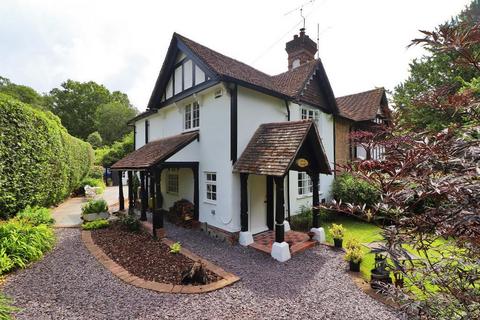 2 bedroom semi-detached house for sale, New Pond Road, Benenden, Kent, TN17 4AG