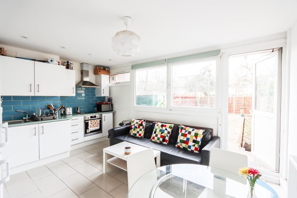 Twyford Street, Islington, London, N1 0BZ 4 bed £600,000