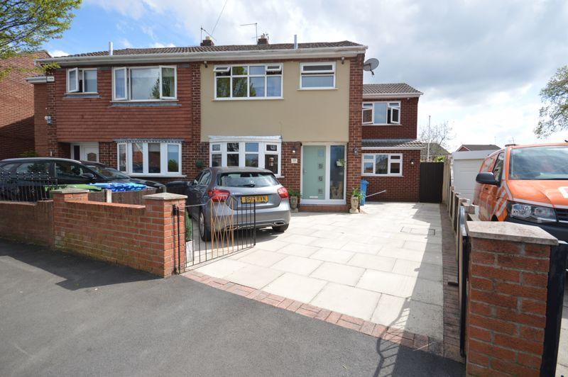 Oakfield Drive, Widnes 4 bed semidetached house £250,000
