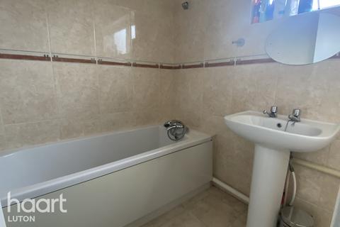 30 Elgar Path, Luton, LU2 7RJ