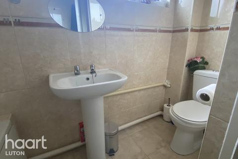30 Elgar Path, Luton, LU2 7RJ