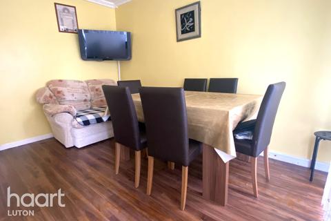 30 Elgar Path, Luton, LU2 7RJ