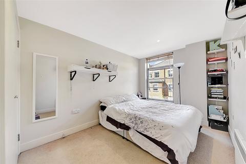 2 bedroom apartment to rent, Winders Road, London, SW11