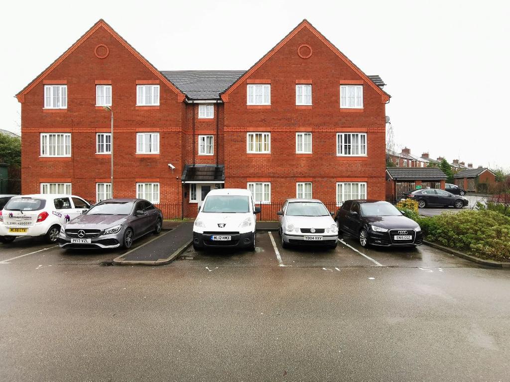 Lloyd Road, Levenshulme, Manchester, M19 2 bed apartment £675 pcm (£