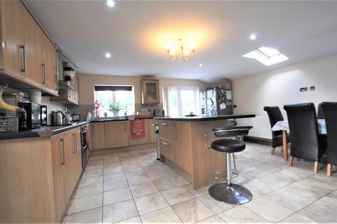 93 Arfryn, Upper Brynamman, Ammanford, SA18 1AP
