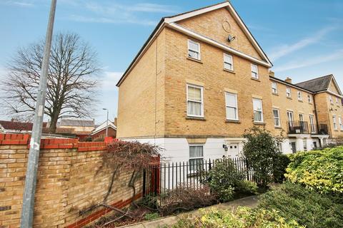 27 Hadfield Drive, Black Notley, Braintree, CM77 8XW
