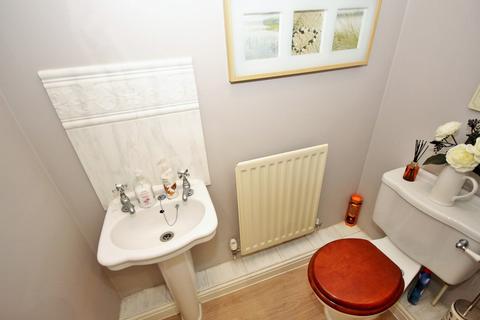 27 Hadfield Drive, Black Notley, Braintree, CM77 8XW