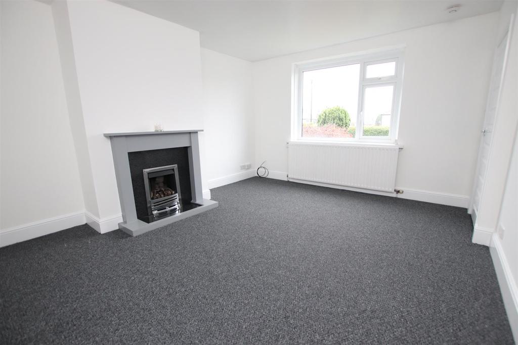 Daleside Road, Shipley 2 bed semidetached house £140,000