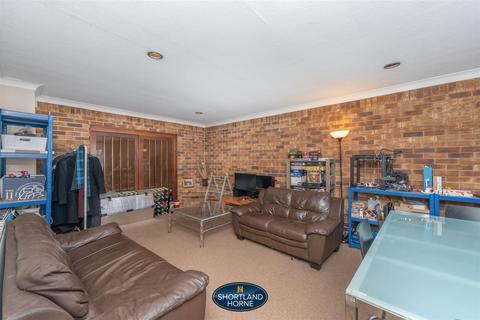 80 Cannon Close, Coventry, CV4 7AS