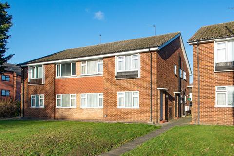 3, Fleetwood Court Farnborough Common, Orpington, BR6 8NB