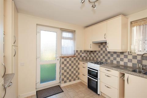 3, Fleetwood Court Farnborough Common, Orpington, BR6 8NB