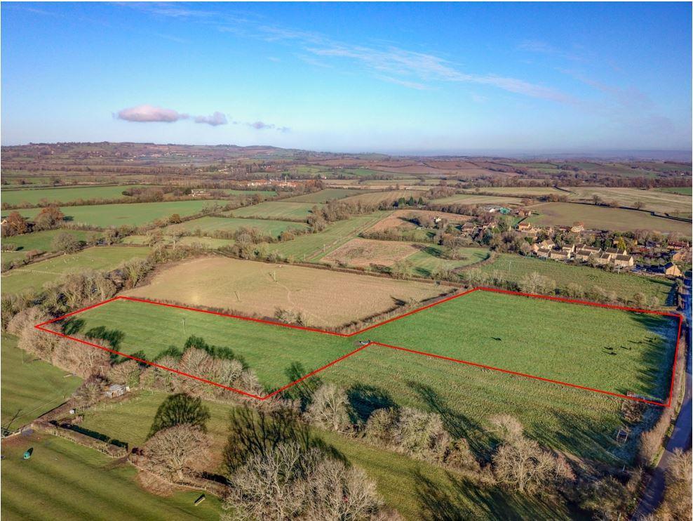 Land at Draycott Road, Blockley... Land £150,000