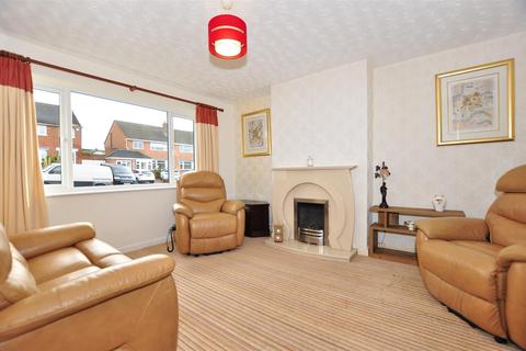8 Barn Close, Halesowen, B63 4LL