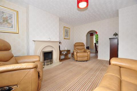 8 Barn Close, Halesowen, B63 4LL