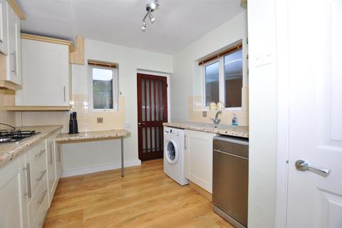 8 Barn Close, Halesowen, B63 4LL