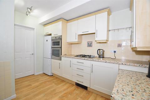 8 Barn Close, Halesowen, B63 4LL