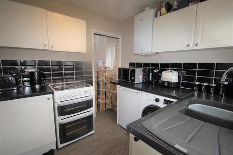 9 Dale Close, Cheadle, Stoke-on-trent, ST10 1SB