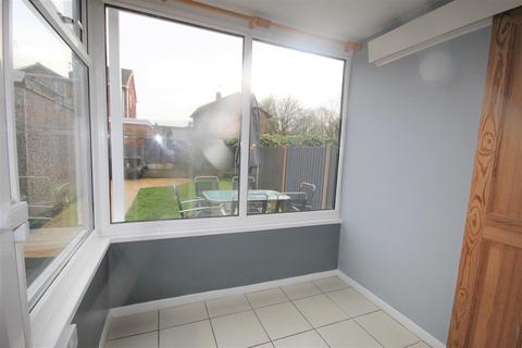 9 Dale Close, Cheadle, Stoke-on-trent, ST10 1SB