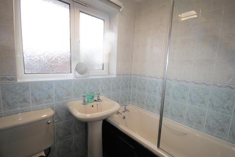 9 Dale Close, Cheadle, Stoke-on-trent, ST10 1SB
