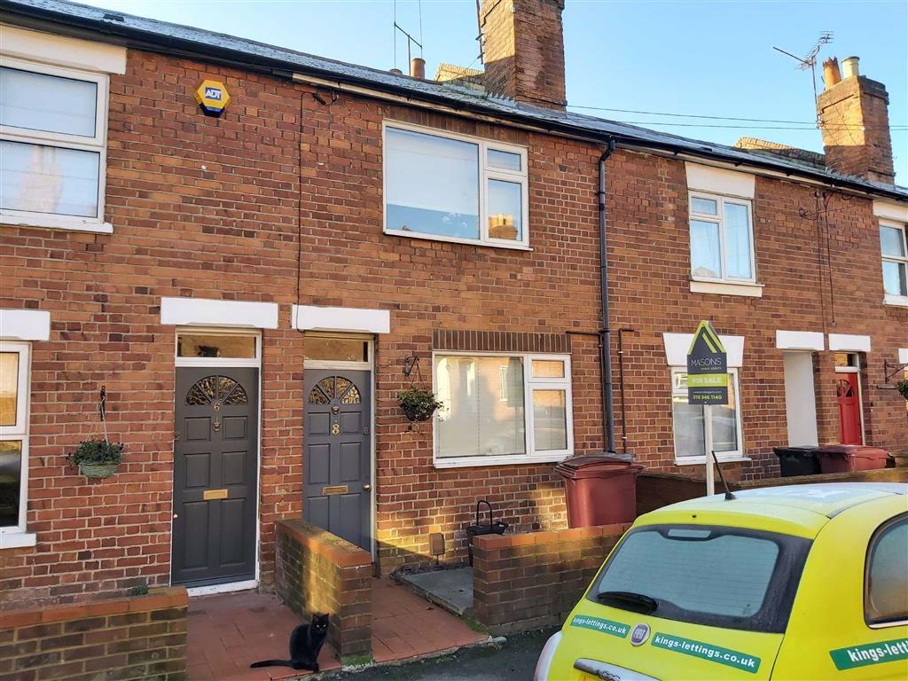 Oxford Street, Caversham, Reading 2 bed terraced house £328,000