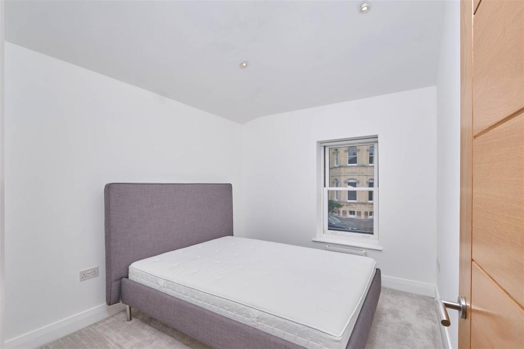 15 Pembroke Vale - Web-11.jpg