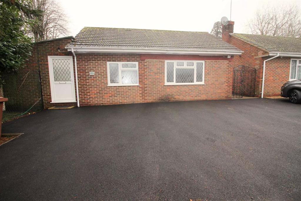 Green Street, Shenley Radlett, Herts 2 bed detached bungalow £550,000