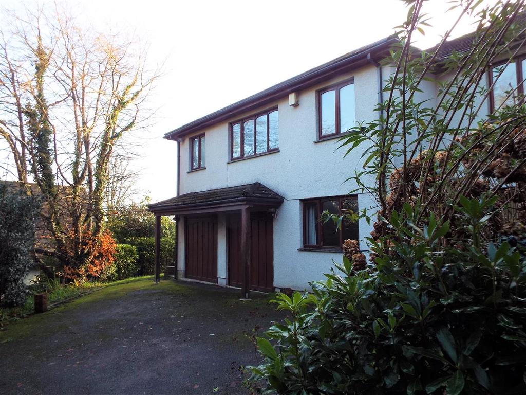 Boslowick Road, Falmouth 6 bed house £2,750 pcm (£635 pw)