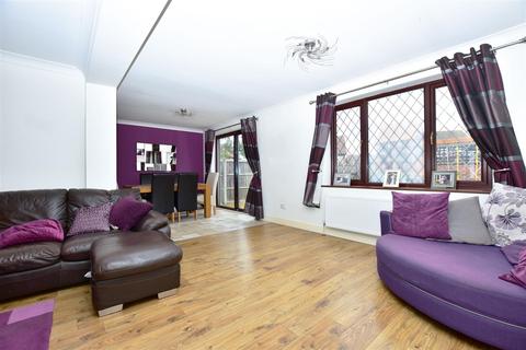 51 Henley Deane, Northfleet, Gravesend, DA11 8SU