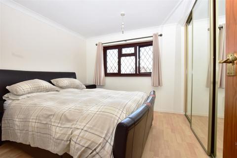 51 Henley Deane, Northfleet, Gravesend, DA11 8SU