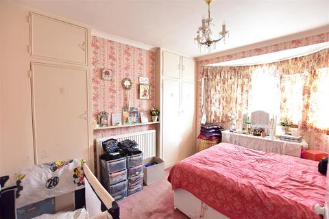 28 Abbey Road, Gravesend, DA12 1RQ