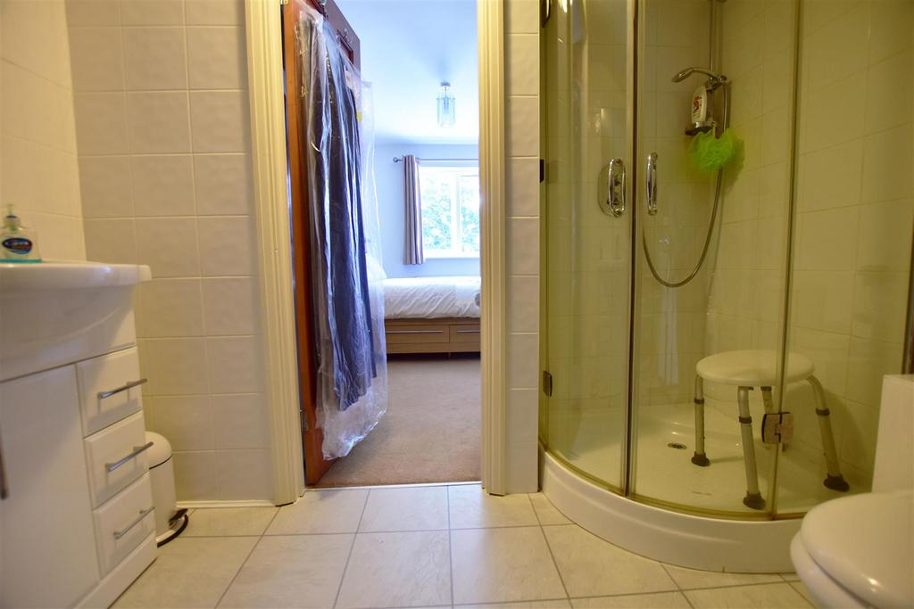 Ensuite