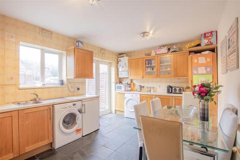 12 Rendlesham Road, Enfield, EN2 0TZ