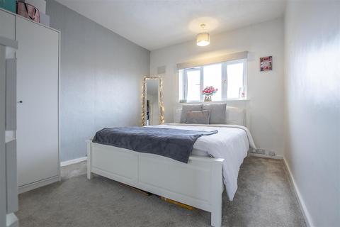 12 Rendlesham Road, Enfield, EN2 0TZ