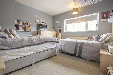 12 Rendlesham Road, Enfield, EN2 0TZ