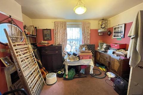 80 Bernwell Road, London, E4 6HY